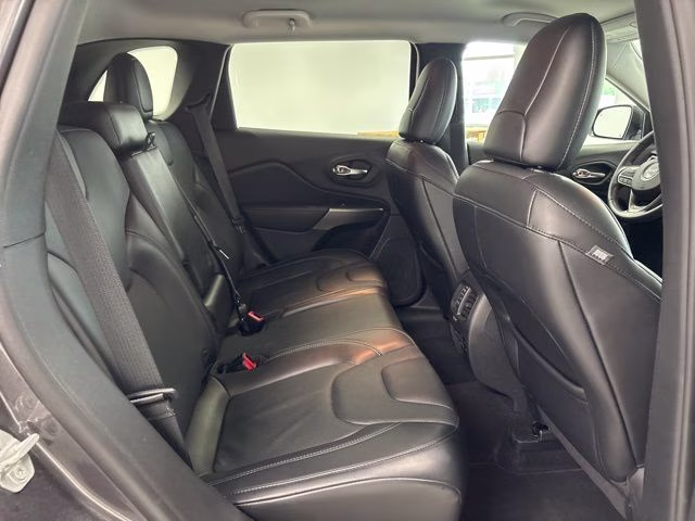 2019 Granite Crystal Metallic Clearcoat Jeep Cherokee Limited 4X4 SUV