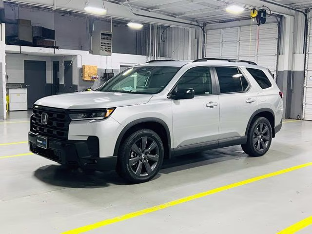 2026 Solar Silver Metallic Honda Pilot Sport FWD SUV
