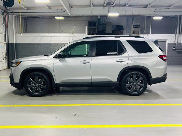2026 Solar Silver Metallic Honda Pilot Sport FWD SUV