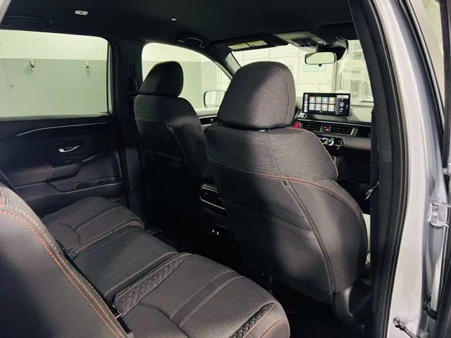 2026 Solar Silver Metallic Honda Pilot Sport FWD SUV