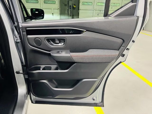 2026 Solar Silver Metallic Honda Pilot Sport FWD SUV