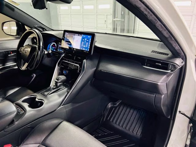 2022 White Toyota Venza Limited AWD SUV