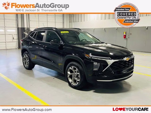 2025 Chevrolet Trax LT's photo