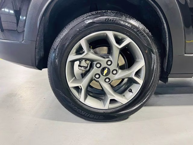 2025 Mosaic Black Metallic Chevrolet Trax LT FWD SUV