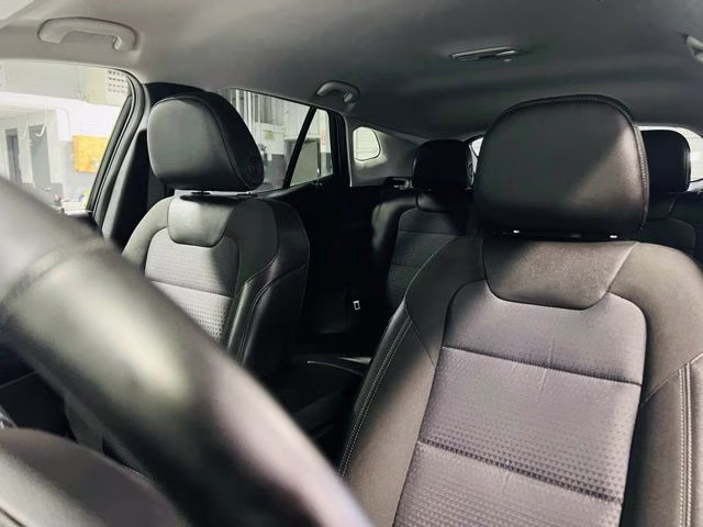 2025 Mosaic Black Metallic Chevrolet Trax LT FWD SUV