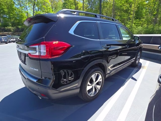 2023 Crystal Black Silica Subaru Ascent Premium AWD SUV