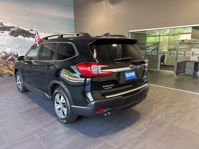 2023 Crystal Black Silica Subaru Ascent Premium AWD SUV