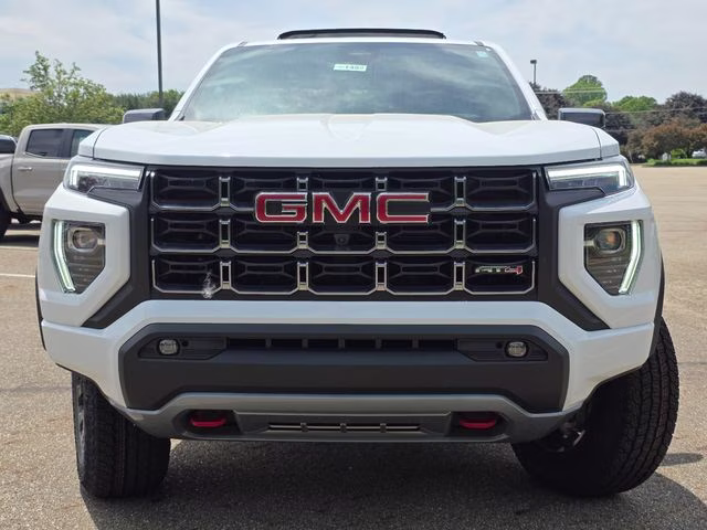 2026 Summit White GMC Canyon AT4 4X4 Truck