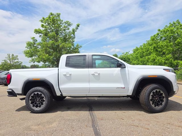 2026 Summit White GMC Canyon AT4 4X4 Truck