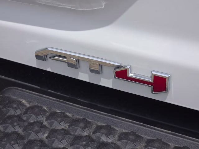 2026 Summit White GMC Canyon AT4 4X4 Truck