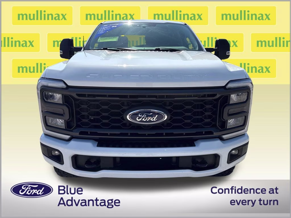 2024 Oxford White Ford Super Duty F-250 SRW STX 4X4 Truck