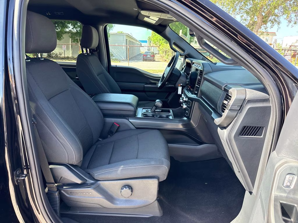 2024 Agate Black Metallic Ford F-150 XLT 4X4 Truck