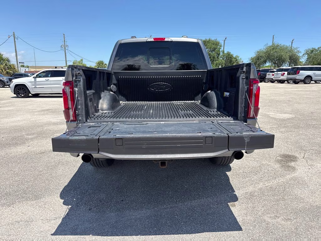 2025 Carbonized Gray Metallic Ford F-150 Lariat 4X4 Truck