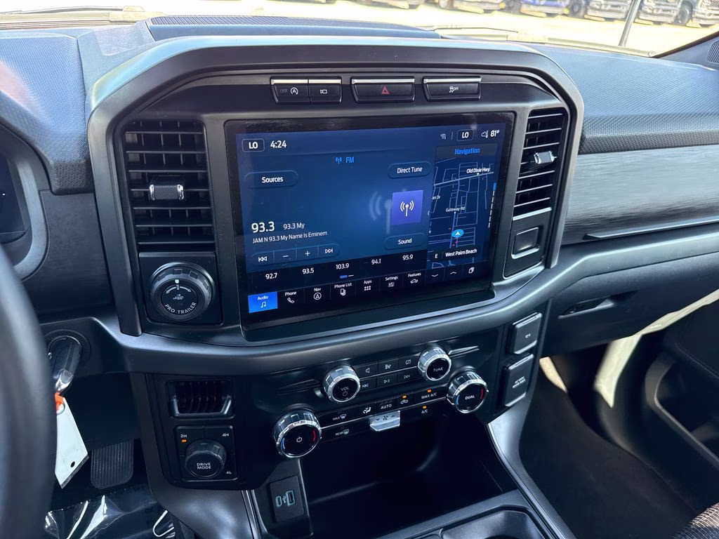 2024 Agate Black Metallic Ford F-150 XLT 4X4 Truck