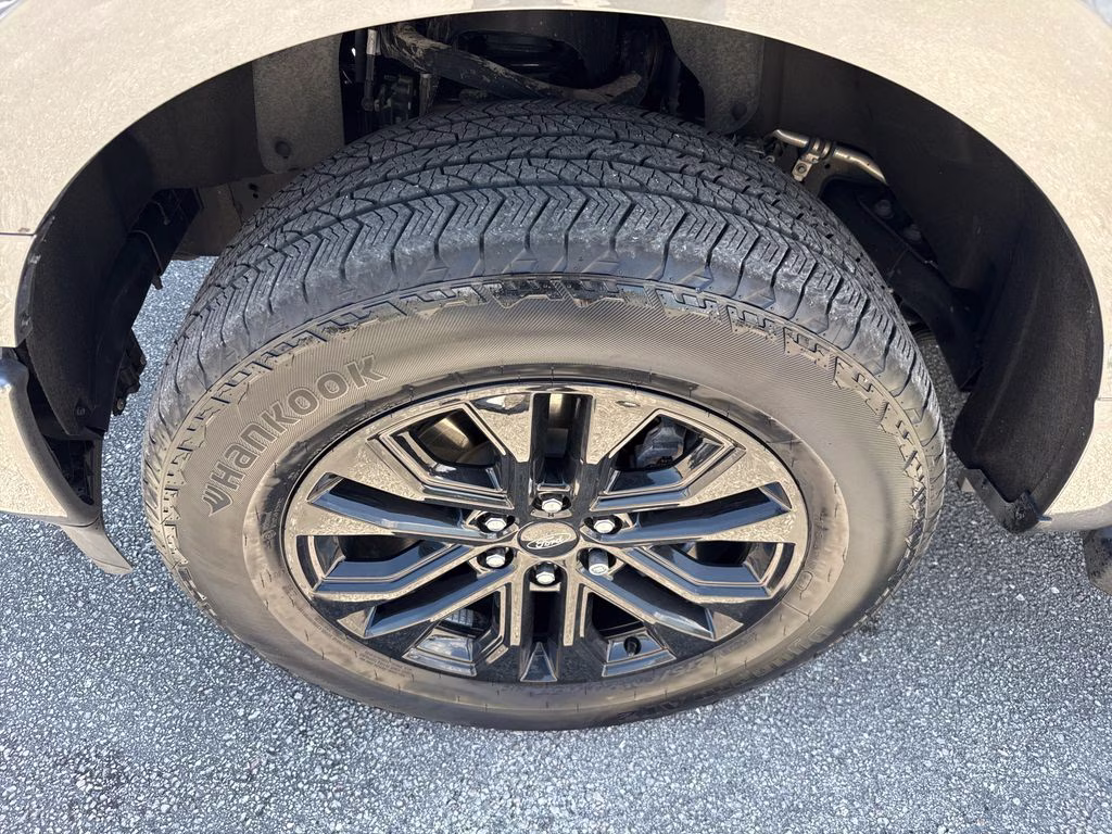 2025 Carbonized Gray Metallic Ford F-150 Lariat 4X4 Truck
