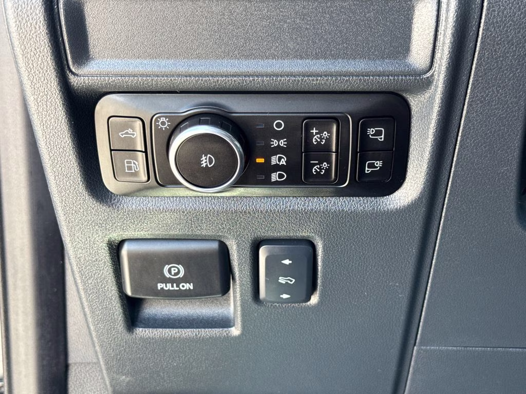 2025 Carbonized Gray Metallic Ford F-150 Lariat 4X4 Truck