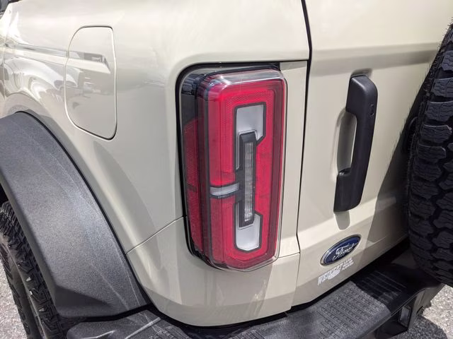 2025 Desert Sand Ford Bronco Badlands 4X4 SUV