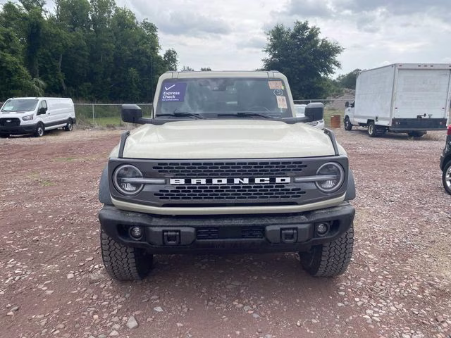 2025 Desert Sand Ford Bronco Badlands 4X4 SUV