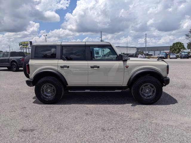 2025 Desert Sand Ford Bronco Badlands 4X4 SUV