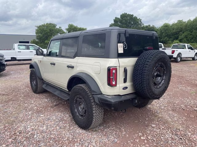 2025 Desert Sand Ford Bronco Badlands 4X4 SUV