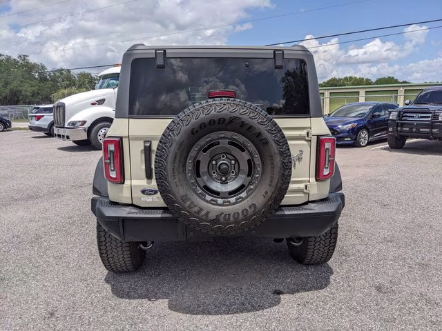 2025 Desert Sand Ford Bronco Badlands 4X4 SUV