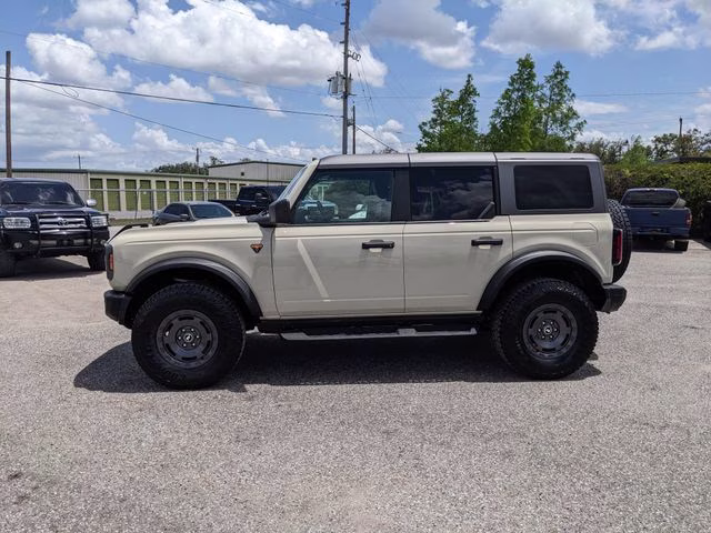 2025 Desert Sand Ford Bronco Badlands 4X4 SUV