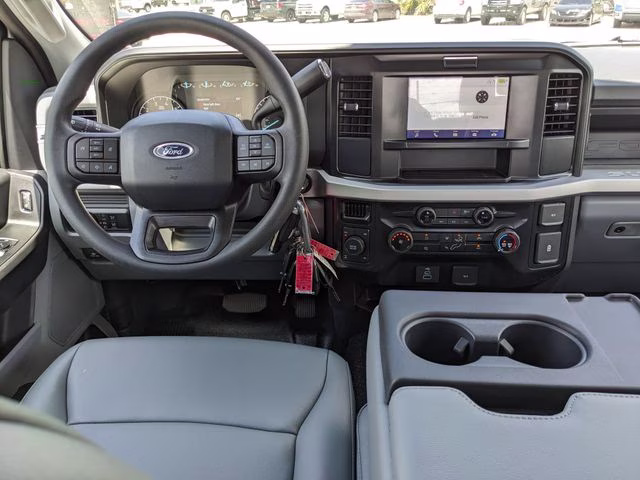 2026 Oxford White Ford Super Duty F-250 SRW XL 4X4 Truck