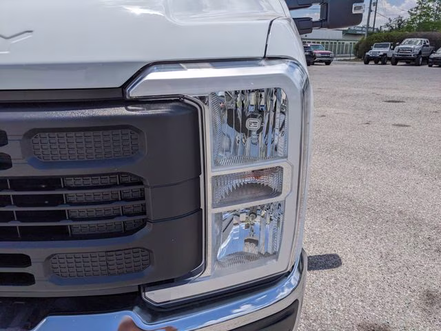 2026 Oxford White Ford Super Duty F-250 SRW XL 4X4 Truck