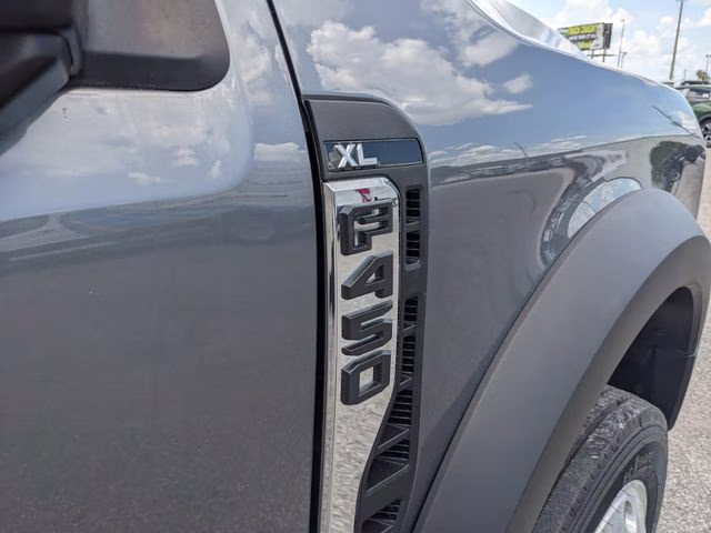 2023 Gray Metallic Ford Super Duty F-450 DRW XL 4X4 Truck