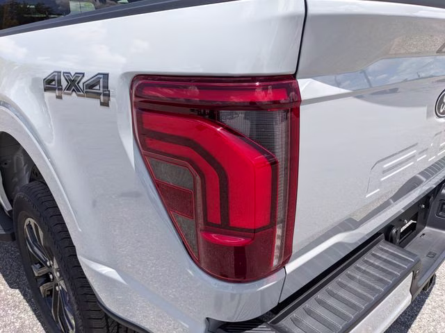2026 Avalanche Ford F-150 Lariat 4X4 Truck