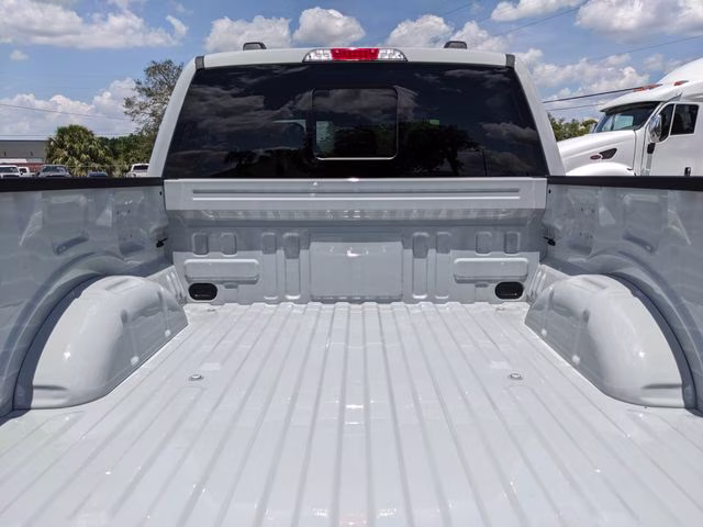 2026 Avalanche Ford F-150 Lariat 4X4 Truck