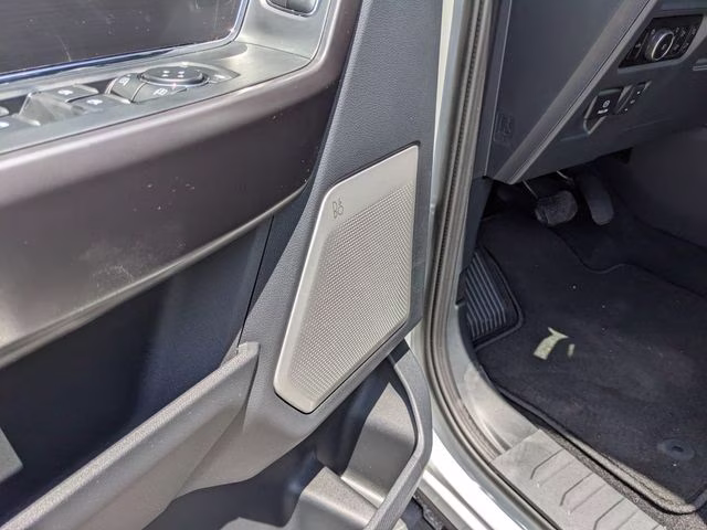 2026 Avalanche Ford F-150 Lariat 4X4 Truck