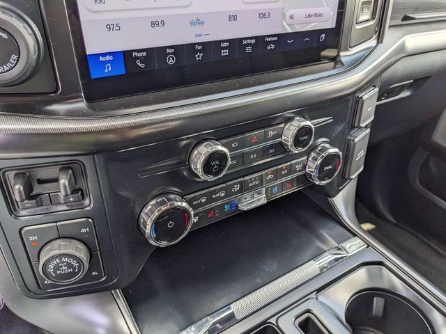2026 Avalanche Ford F-150 Lariat 4X4 Truck