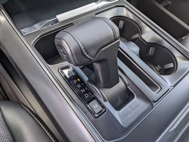 2026 Avalanche Ford F-150 Lariat 4X4 Truck
