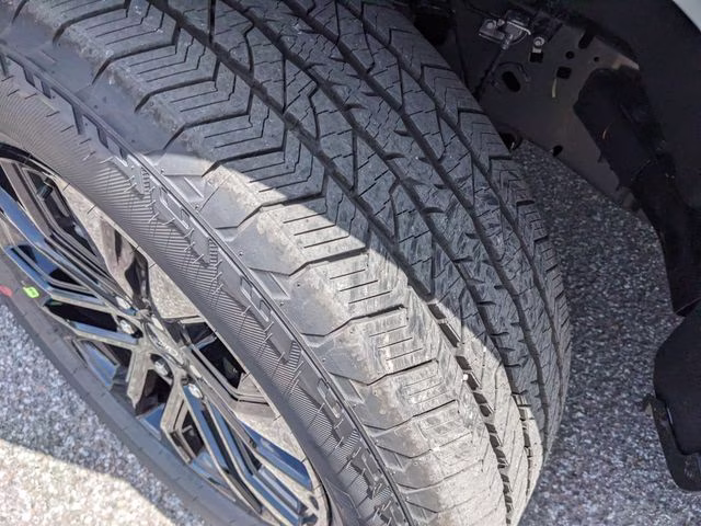 2026 Avalanche Ford F-150 Lariat 4X4 Truck