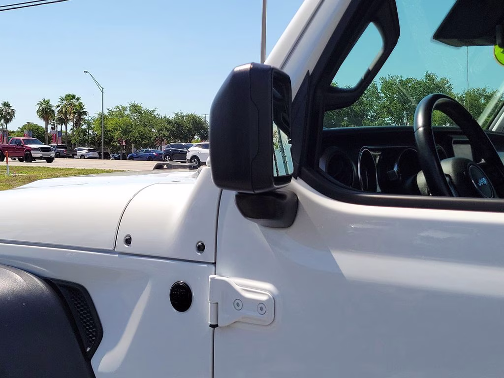 2021 Bright White Clearcoat Jeep Wrangler Unlimited Willys 4X4 SUV
