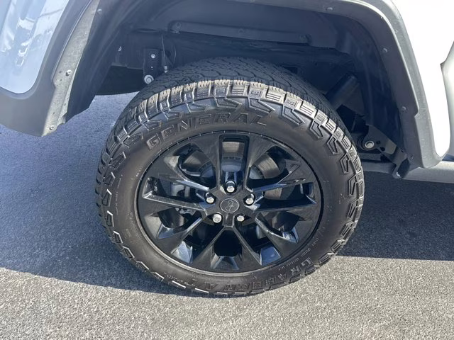 2025 Bright White Clearcoat Jeep Gladiator Nighthawk 4X4 Truck