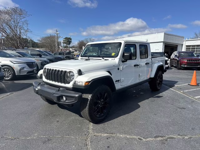 2025 Bright White Clearcoat Jeep Gladiator Nighthawk 4X4 Truck