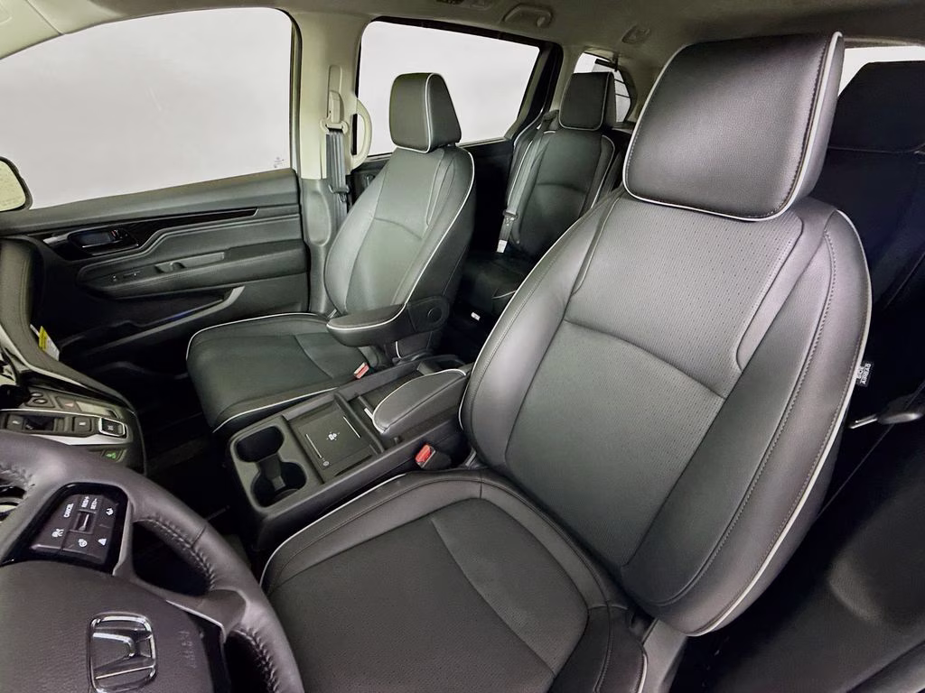 2026 Sonic Gray Pearl Honda Odyssey Elite FWD Van