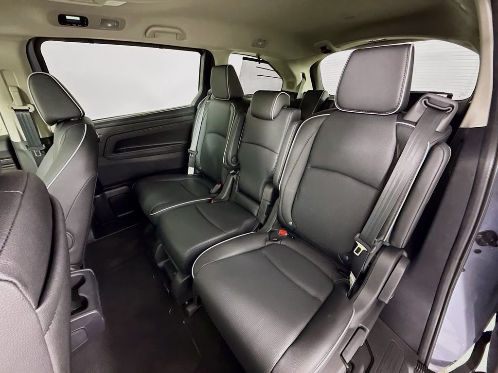 2026 Sonic Gray Pearl Honda Odyssey Elite FWD Van