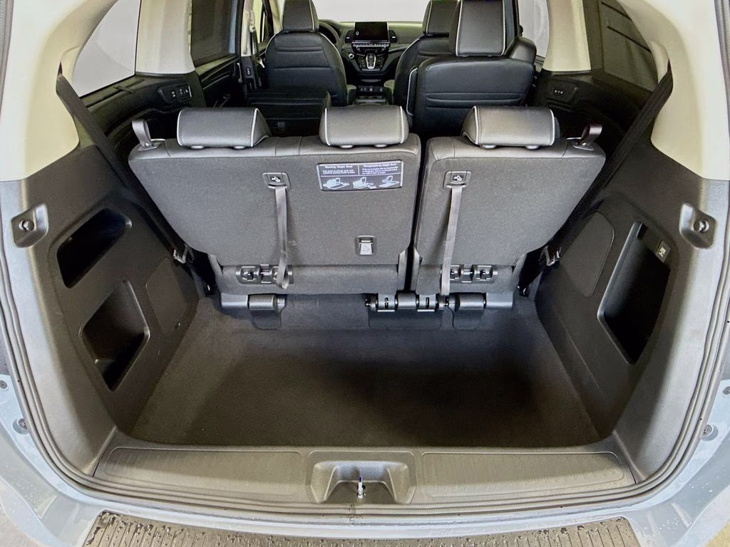 2026 Sonic Gray Pearl Honda Odyssey Elite FWD Van