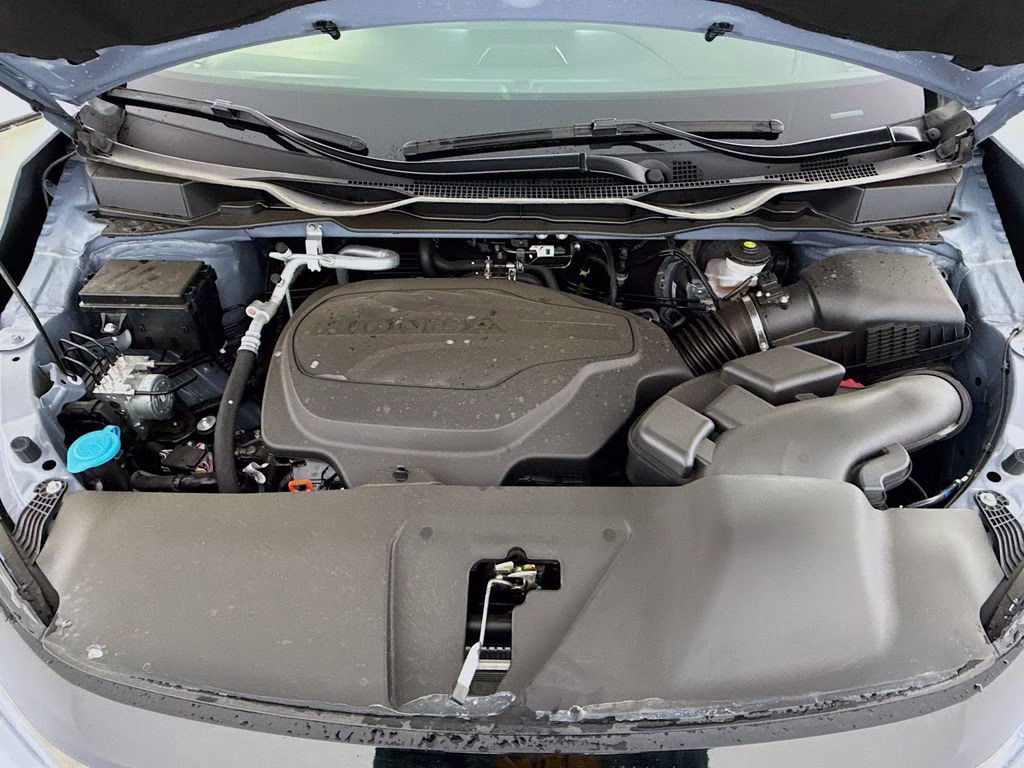 2026 Sonic Gray Pearl Honda Odyssey Elite FWD Van