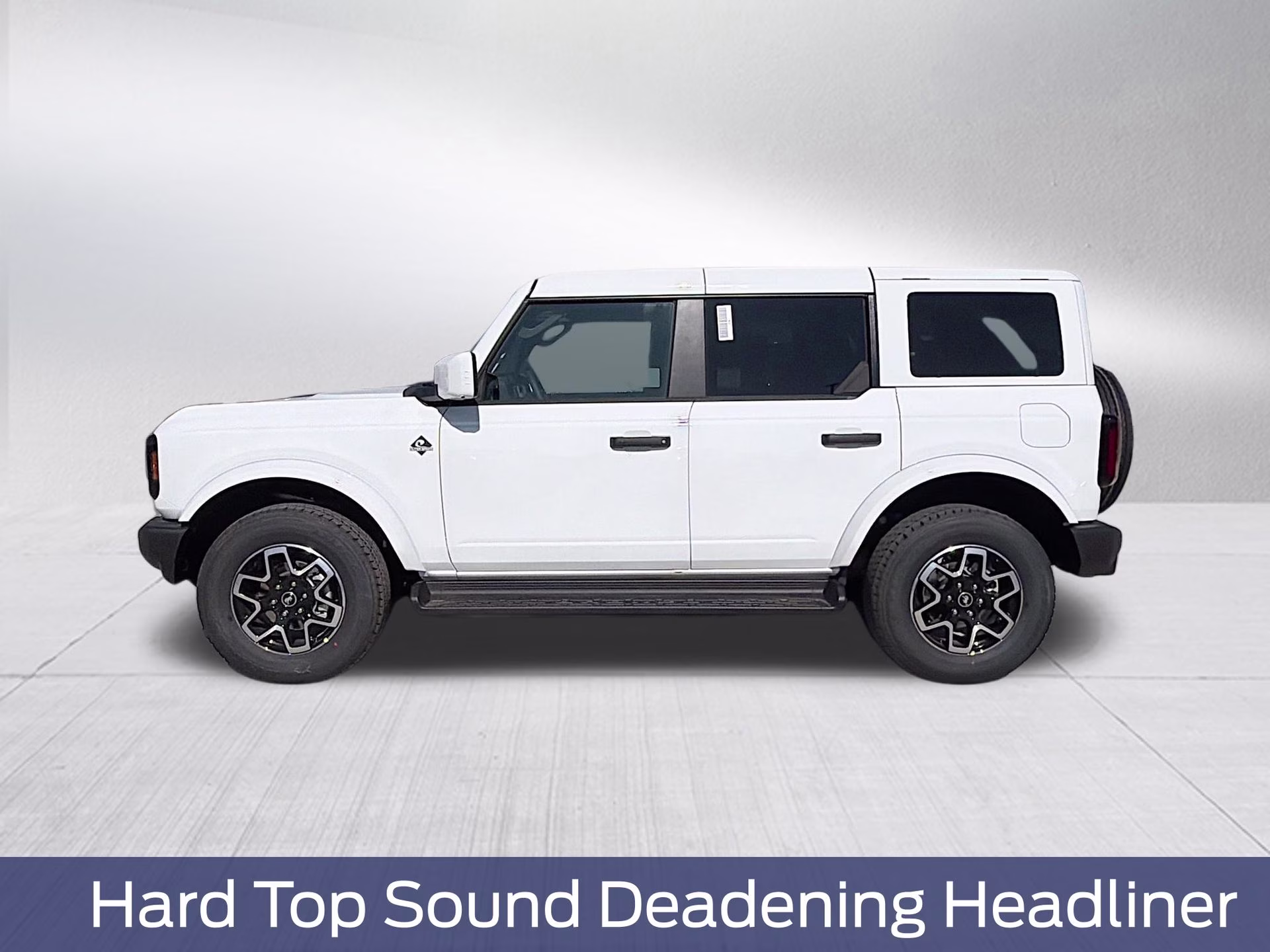 2026 Oxford White Ford Bronco Outer Banks 4X4 SUV