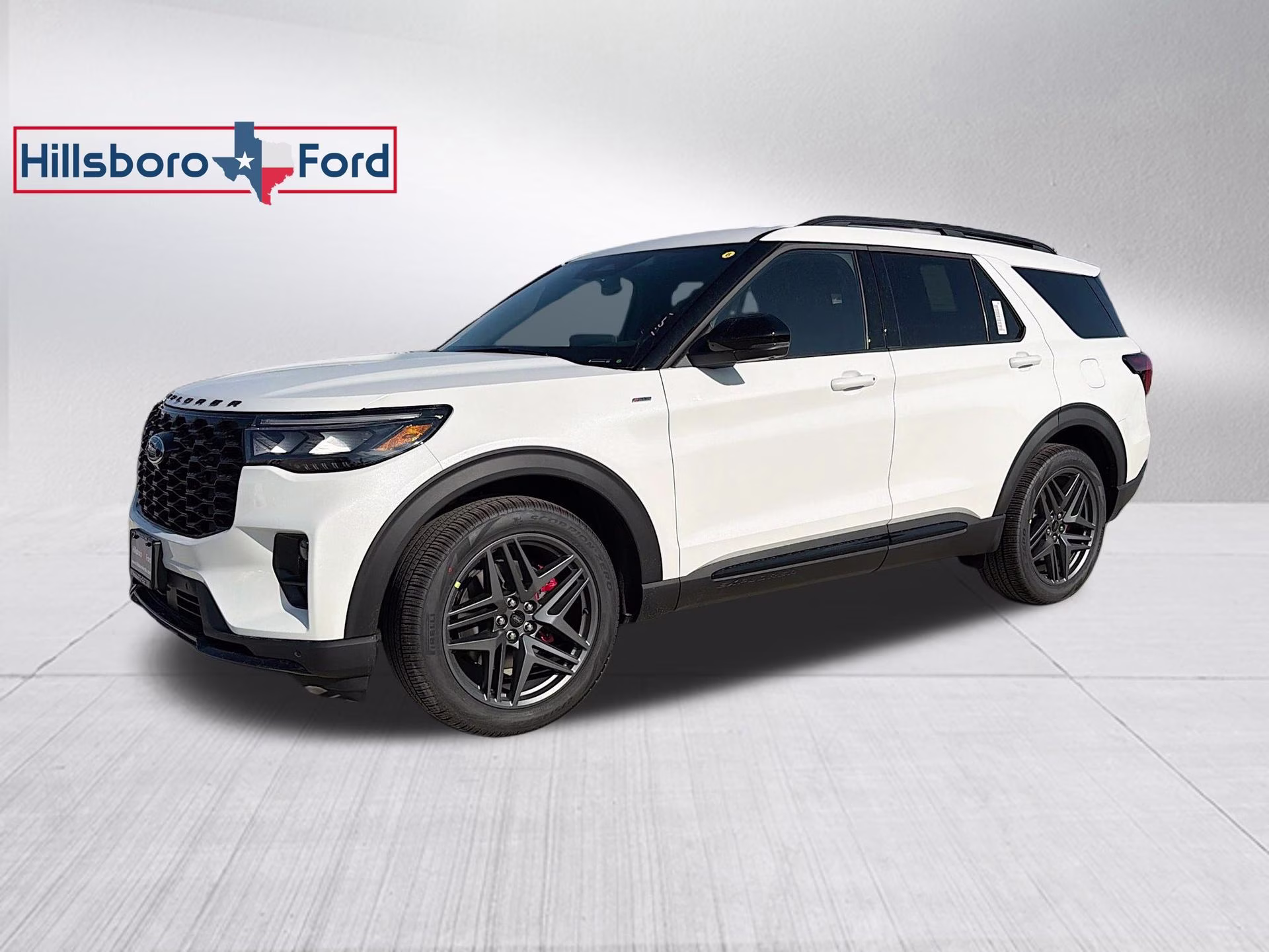 2026 Star White Metallic Tri-Coat Ford Explorer ST-Line RWD SUV