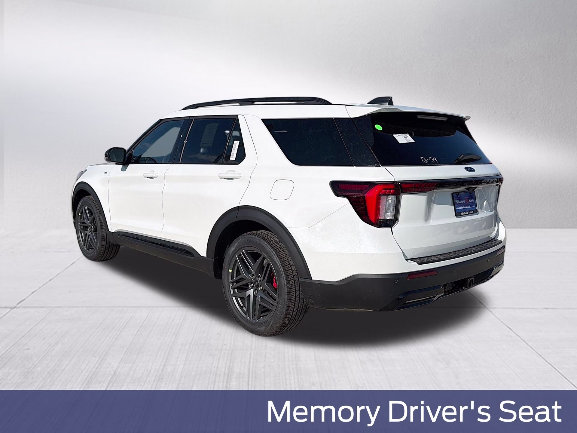 2026 Star White Metallic Tri-Coat Ford Explorer ST-Line RWD SUV