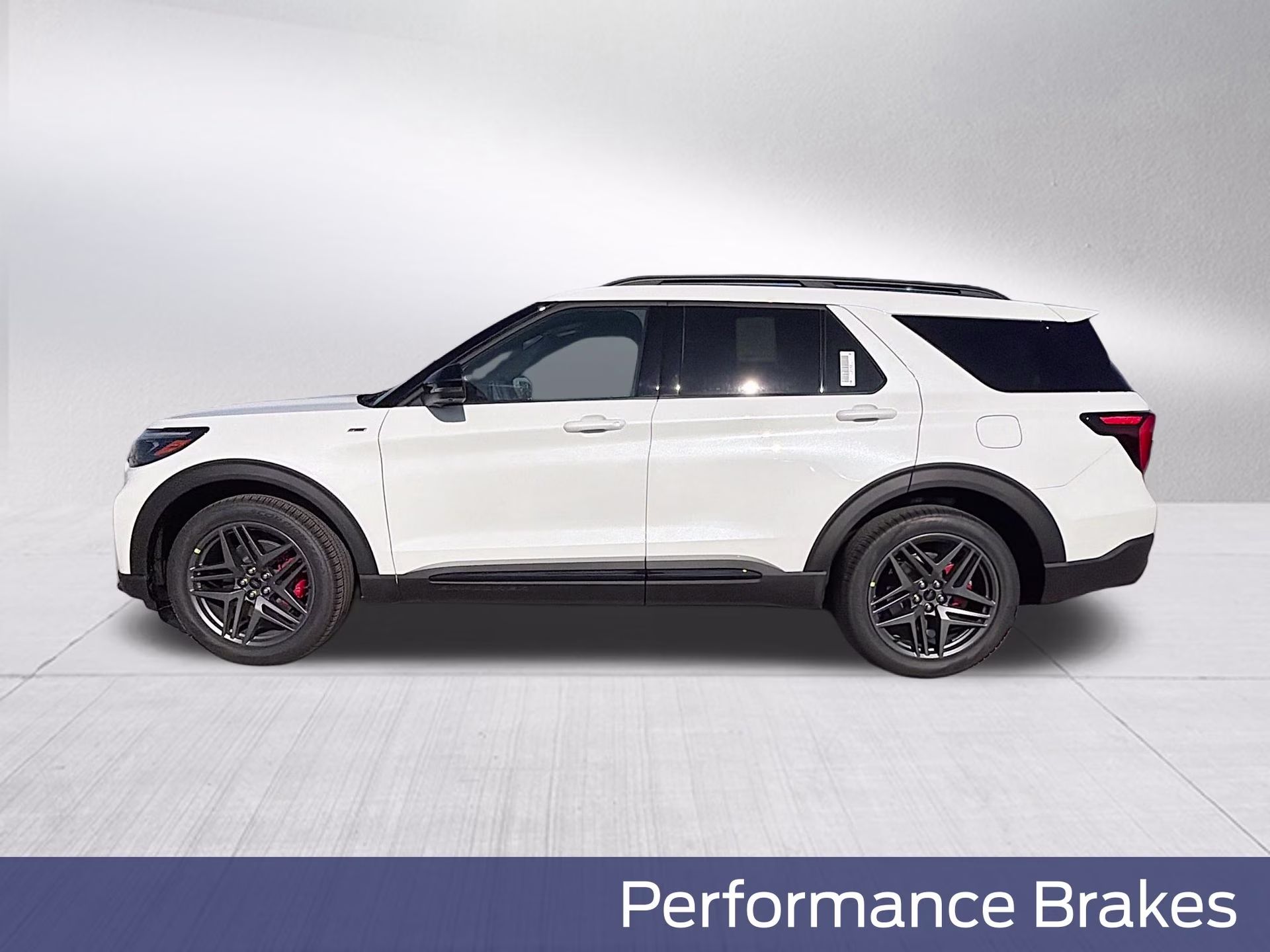 2026 Star White Metallic Tri-Coat Ford Explorer ST-Line RWD SUV