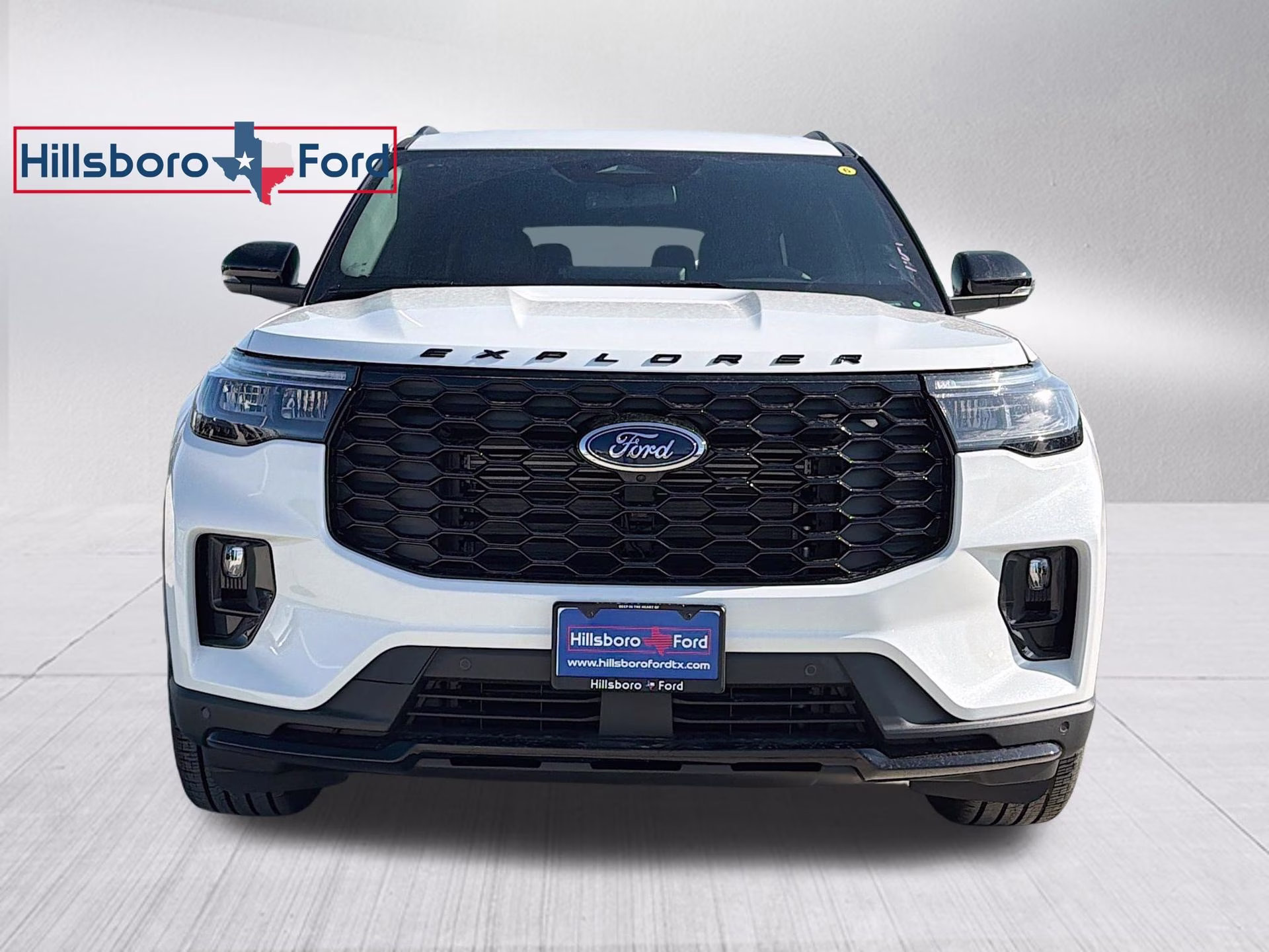 2026 Star White Metallic Tri-Coat Ford Explorer ST-Line RWD SUV