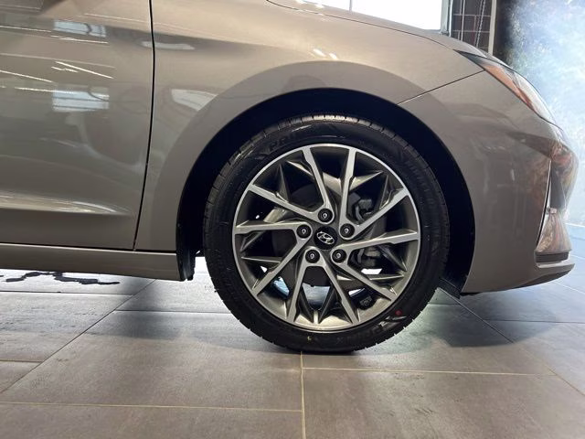 2020 Fluid Metal Hyundai Elantra Limited FWD Sedan