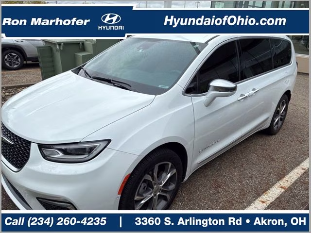 2022 Bright White Clearcoat Chrysler Pacifica Pinnacle AWD Van
