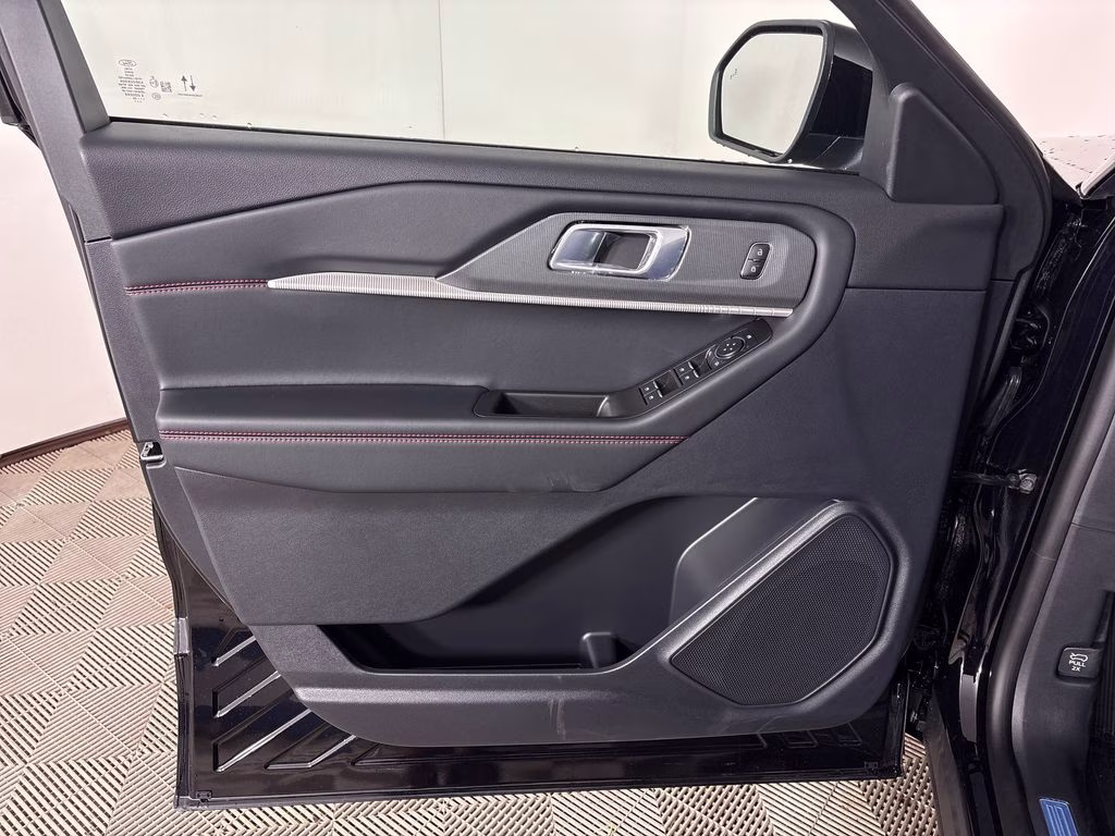 2026 Black Metallic Ford Explorer ST-Line RWD SUV